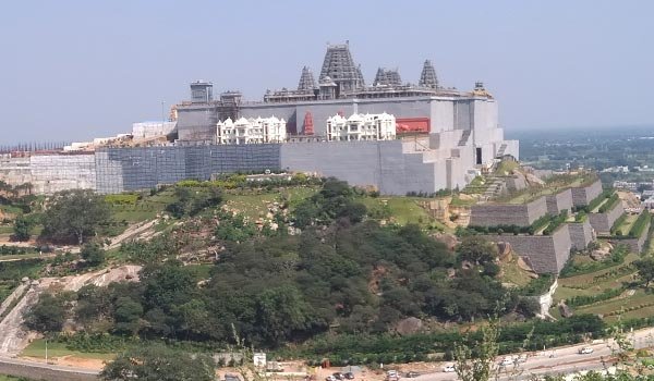 Yadagiri gutta temple